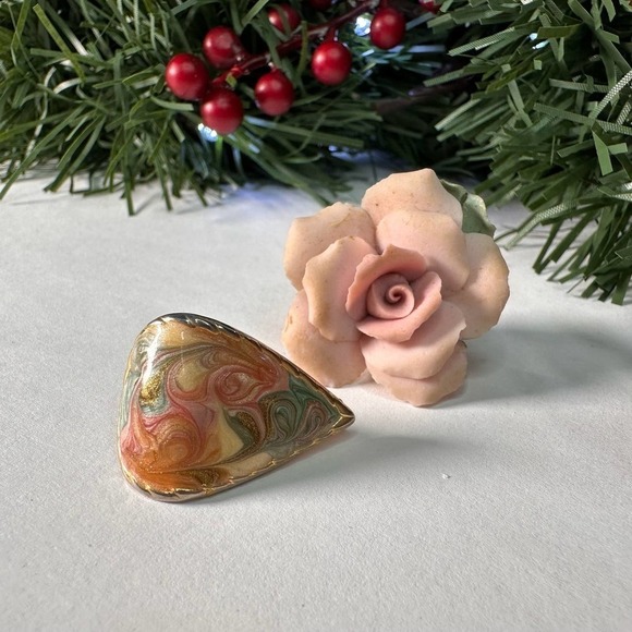 Mismatched Vintage Earrings: Clay Rose + Pink/Green Swirl Teardrop Earrings - Picture 4 of 14